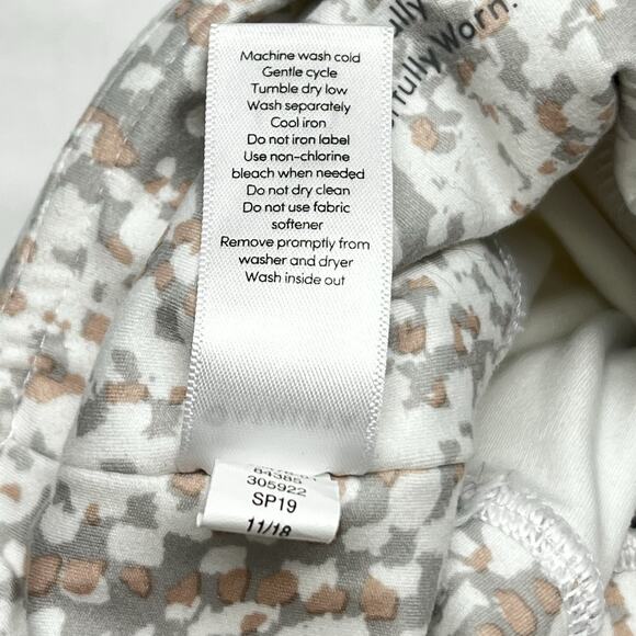 Athleta Leggings Size ST White Gray Pink Animal Print Side Pockets High Rise - Picture 6 of 9